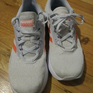 Like New Adidas running shoe